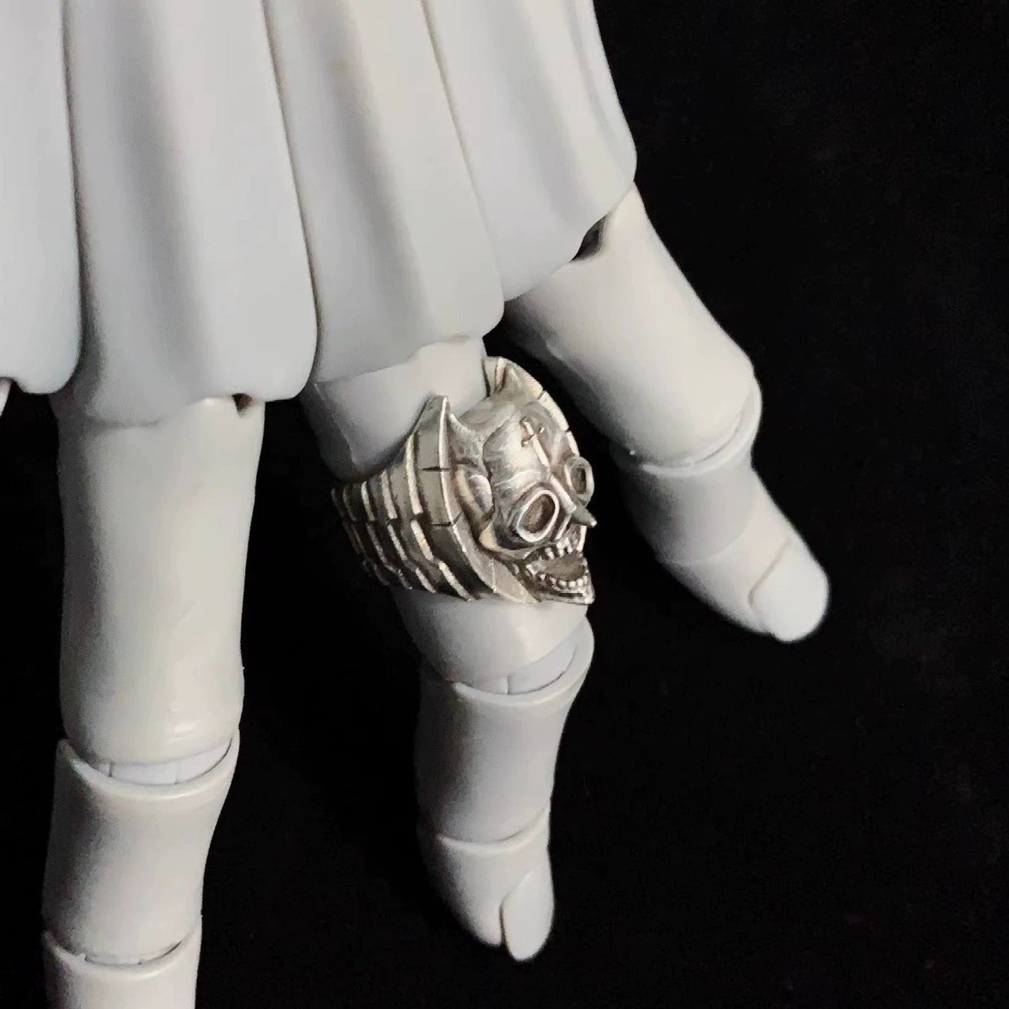 Killer Queen Inspired Ring – JoJo Diamond Is Unbreakable Stand Jewelry